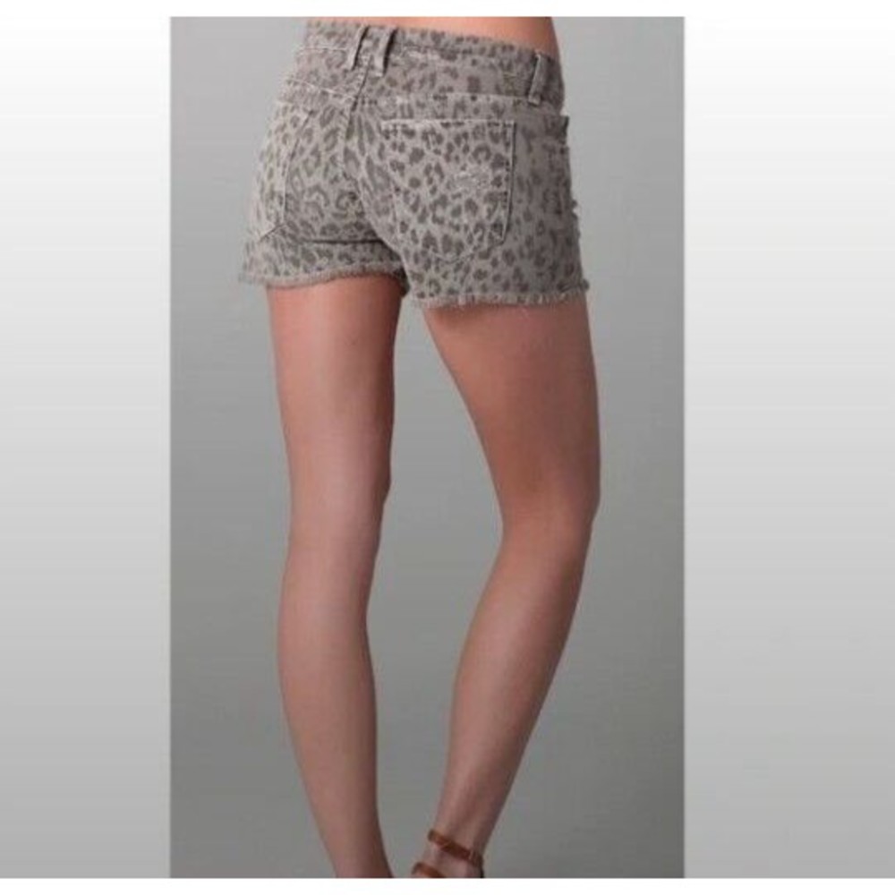 Current / Elliott The Boyfriend Short Leopard Size 25 Camel Destroy Distressed